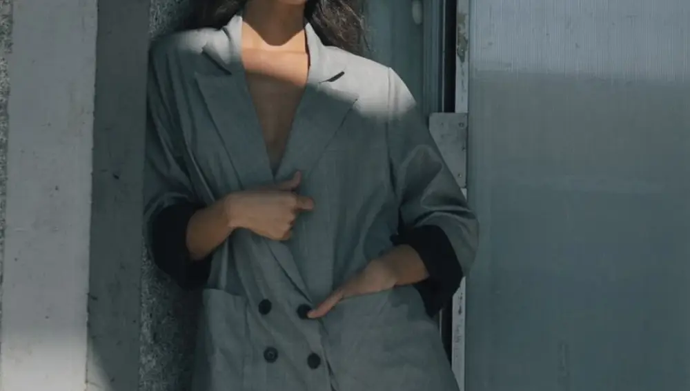 Chaqueta Janna Gris, de Mimoki