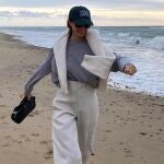 María Valdés con look invernal y playero.