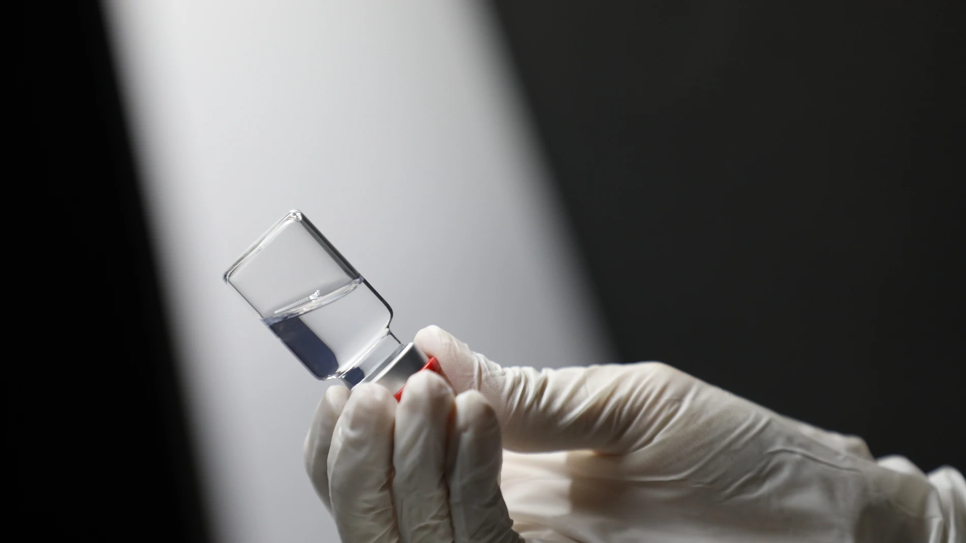 Un estudio sugiere que el refuerzo específico de Ómicron podría no proporcionar más protección