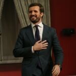 El presidente del Partido Popular español (PP), Pablo Casado, participa de una conferencia llamada "Diálogos Bicentenarios", en el palacio de La Moneda en Santiago de Chile