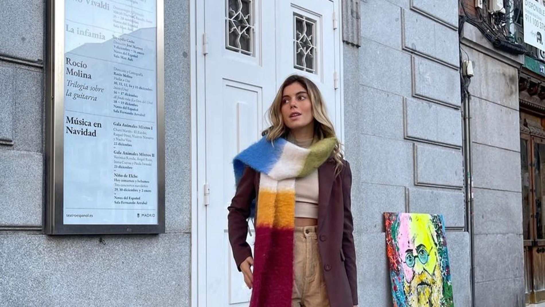 Sara Baceiredo con un outfit muy de los sesenta.