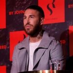 MADRID, 13/12/2021.- El futbolista Sergio Ramos posa durante la presentación de 'Sergio Ramos by John Reed', el nuevo gimnasio con un concepto de entrenamiento innovador, este lunes en Madrid. EFE/ Zipi