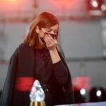 Alba Santana se despide su padre, Manolo Santana, antes de abandonar la capilla ardiente situada en la Caja Mágica, viuda de Manolo Santana, a 13 de diciembre de 2021, en Madrid, España.MUERTE;TENIS;DEPORTE;CAPILLA ARDIENTE;CAJA MÁGICAJosé Oliva / Europa Press13/12/2021