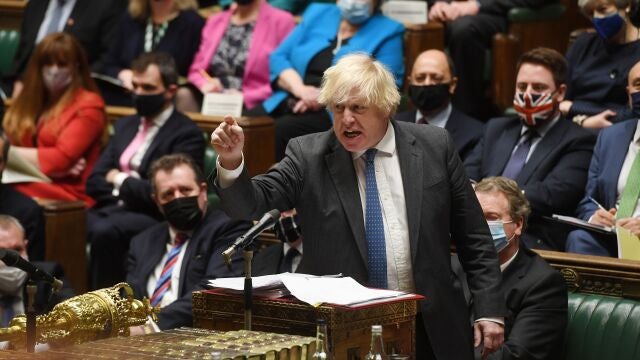 La popularidad de Johnson cayó en picado tras conocerse la celebración de diferentes fiestas navideñas el año pasado en Downing Street