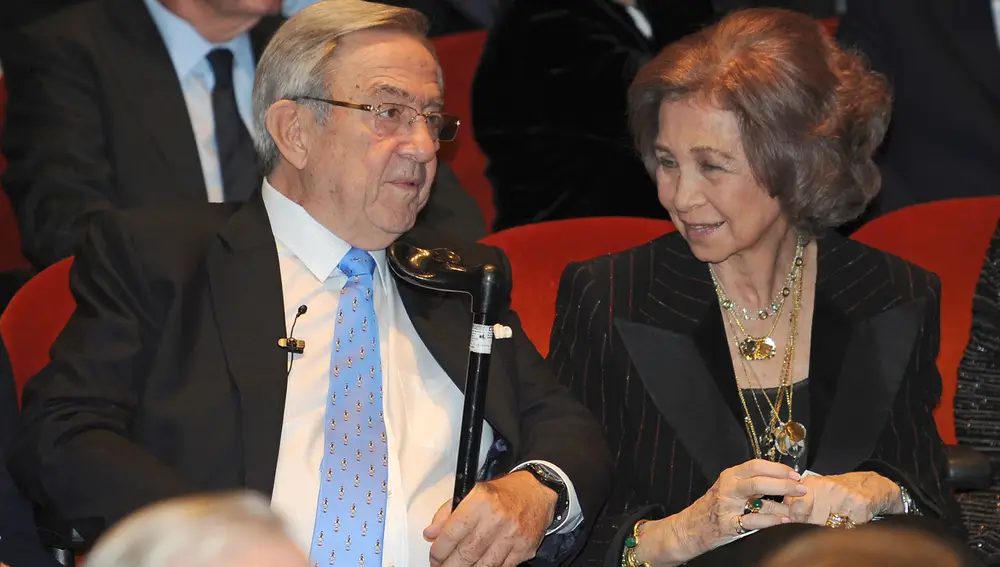 El rey Constantino de Grecia, junto a su herman Doña Sofía