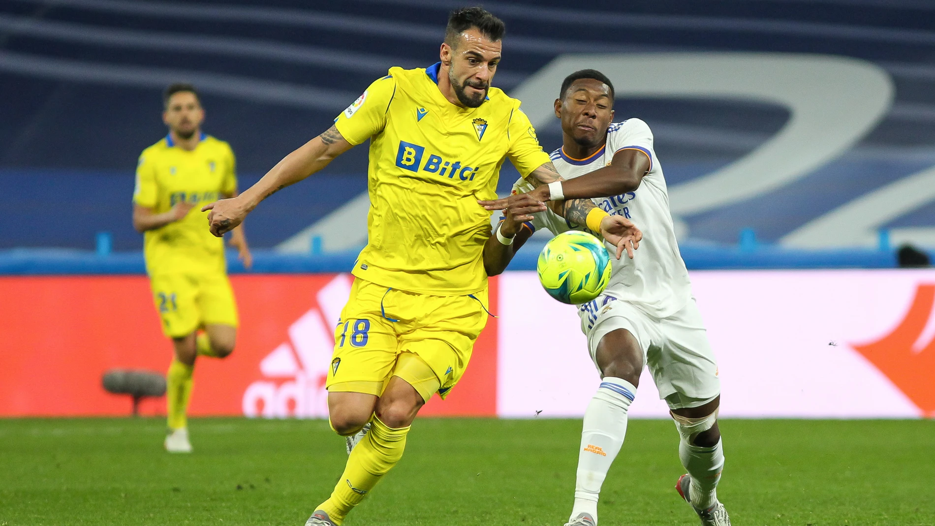 Álvaro Negredo con el Cádiz.