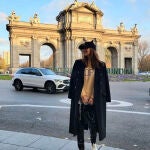 Paula Echevarría con la sudadera que también tienen Sara Carbonero y Pilar Rubio.