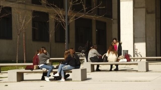 Los jóvenes castellanoleoneses, indecisos respecto a su futuro profesional