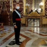 El rey Felipe VI preside la ceremonia de entrega de las cartas credenciales de los nuevos embajadores en España, en el Palacio Real en Madrid.