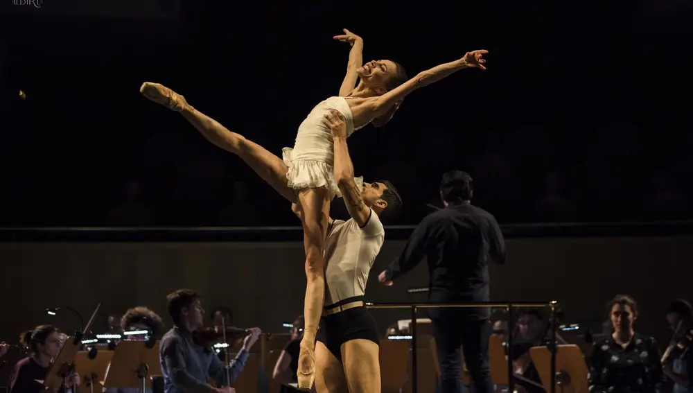 La Compañía Nacional de Danza presenta en Teatros del Canal "Apollo" y "Pulcinella", con las coreografías de George Balanchine y Blanca Li