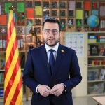 El president Aragonès desde la escuela de Santa Coloma en la que empezó la inmersión lingüística en 1983