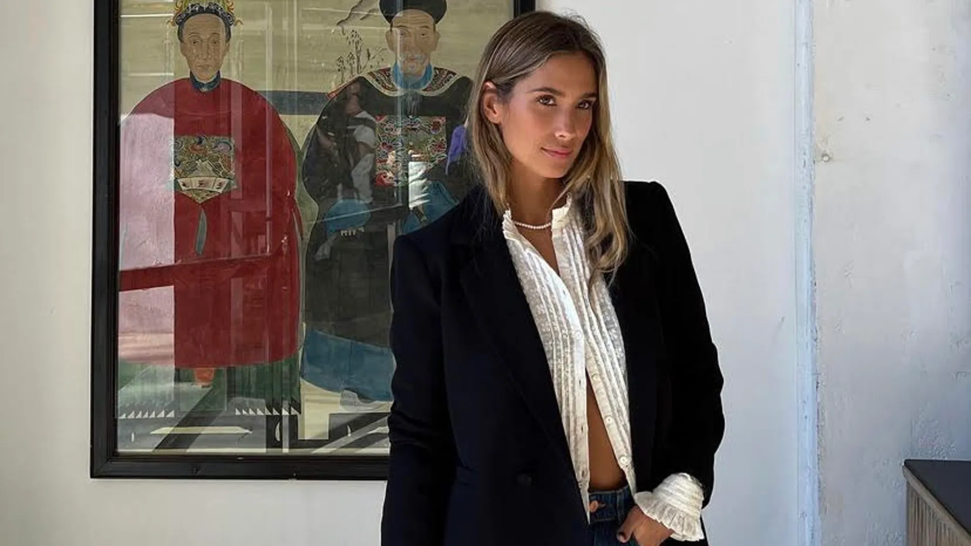 María Pombo con camisa pija.