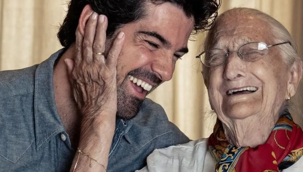 Miguel Ángel Muñoz con Luisa Cantero, su "Tata"