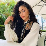 Mina El Hammani y su pelazo rizado.