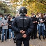 Dispositivo policial para el desalojo de un local "okupado"