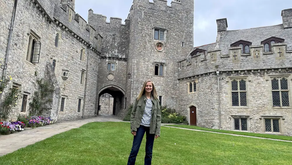 La princesa Leonor de Borbón a su llegada al UWC Atlantic College de Gales