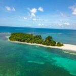 Imagen aérea de una de las islas de Cayo Sapodilla.