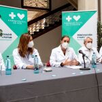 Elisa Alcayde, en el centro, con otros miembros de su candidatura