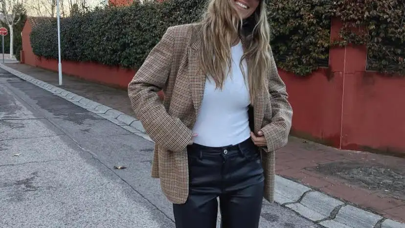 María Pombo con el look más en tendencia.
