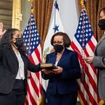 Julissa Reynoso jura como embajadora de EEUU en España ante Kamala Harris