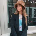 Julieta Padrós con el jersey viral de Mango.