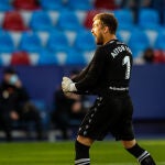Aitor Fernández con el Levante.