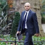 El mnistro de Sanidad británico, Sajid Javid, tras abandonar Downing Street