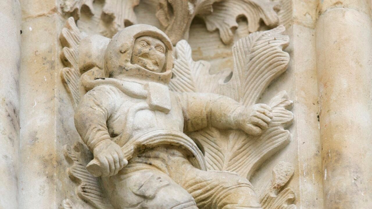 Astronautas, aliens y hasta Darth Vader: La cultura pop se cuela en las  catedrales