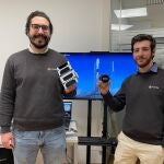 Los fundadores de Fossa Systems, Vicente González (CTO) y Julián Fernández (CEO), tras el lanzamiento