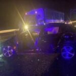 Accidente de agentes de la policía tras ser embestidos en una persecución contra el narcotráfico. POLICÍA NACIONAL