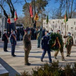 Acto de inauguración del monumento en memoria de las víctimas del Yak-42