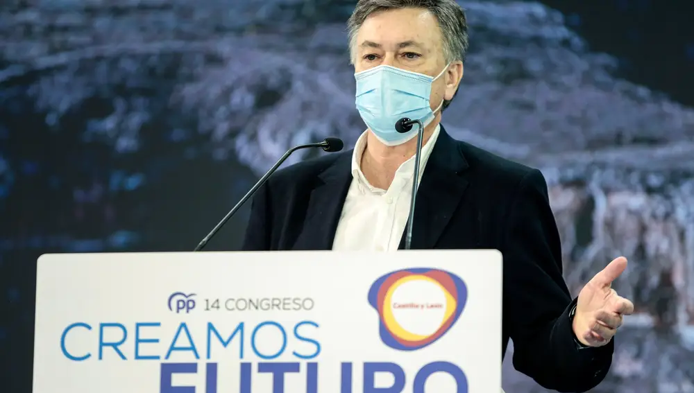 Inicio del XIV Congreso del Partido Popular de Castilla y León. En la imagen, presentación del Informe por parte del secretario del PP CYL, Francisco Vázquez