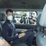 Novak Djokovic, camino de la Corte Federal para conocer su futuro en Australia