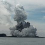 Erupción del volcán submarino Hunga Tonga-Hunga Ha'apai en 2022