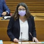 La vicepresidenta Oltra en Les Corts