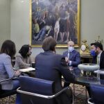 El alcalde de Majadahonda, en la reunión con la delegada del Gobierno