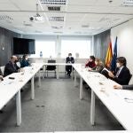 El Gobierno urge a los bancos a garantizar la inclusión financiera de las personas mayores