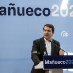 El candidato del Partido Popular de Castilla y León a las elecciones del 13 de febrero, Alfonso Fernández Mañueco, clausura el “Encuentro sobre Servicios Públicos”