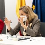 La vicepresidenta primera y ministra de Asuntos Económicos y Transformación Digital, Nadia Calviño, durante su reunión con asociaciones bancarias, en Madrid a 20 de enero de 2022