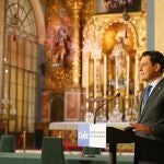 El presidente de la Junta de Andalucía, Juanma Moreno, en la conferencia de prensa posterior al Consejo de Gobierno en el Oratorio San Felipe Neri de Cádiz .EFE/JUNTA DE ANDALUCÍA