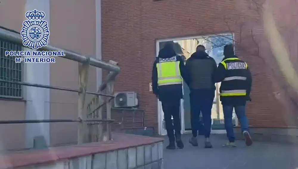 Esta semana ha sido desarticulada una red que vendía pasaportes Covid y PCR falsos a 1.600 personas, entre ellos Omar Montes