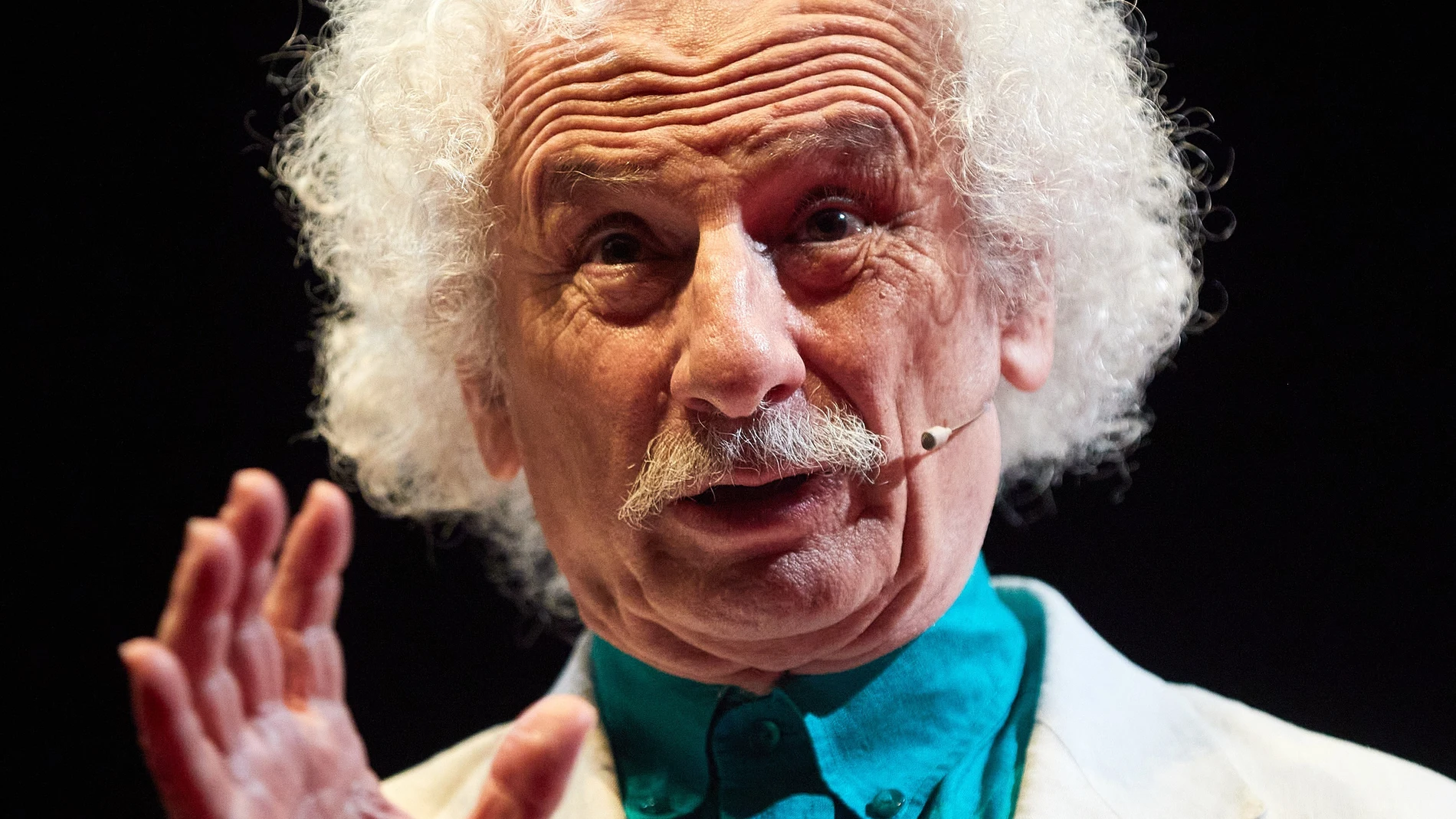 Rafael Álvarez, "El brujo", durante el pase gráfico de "Los dioses y el dios"