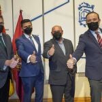 Firma de convenio entre agencias de viaje mexicanas y españolas. El vicepresidente primero de la Diputación de Valladolid, Victor Alonso, preside la firma de sendos convenios de colaboración entre la Asociación de Agencias de Viaje de Valladolid, representadas por su presidente Pablo Parrilla, con los presidentes de la Asociación Mexicana de Agencias de Viajes (AMAV) de Guadalajara – Jalisco, Juan Felipe Lozano, y con el presidente de AMAV Tlaxcala, Abraham García Carpintero.