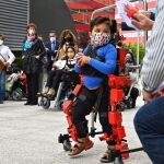 Imagen del primer exoesqueleto pediátrico del mundo, desarrollado por el CSIC y Marsi-Bionics, una de las estrategias contra esta enfermedad