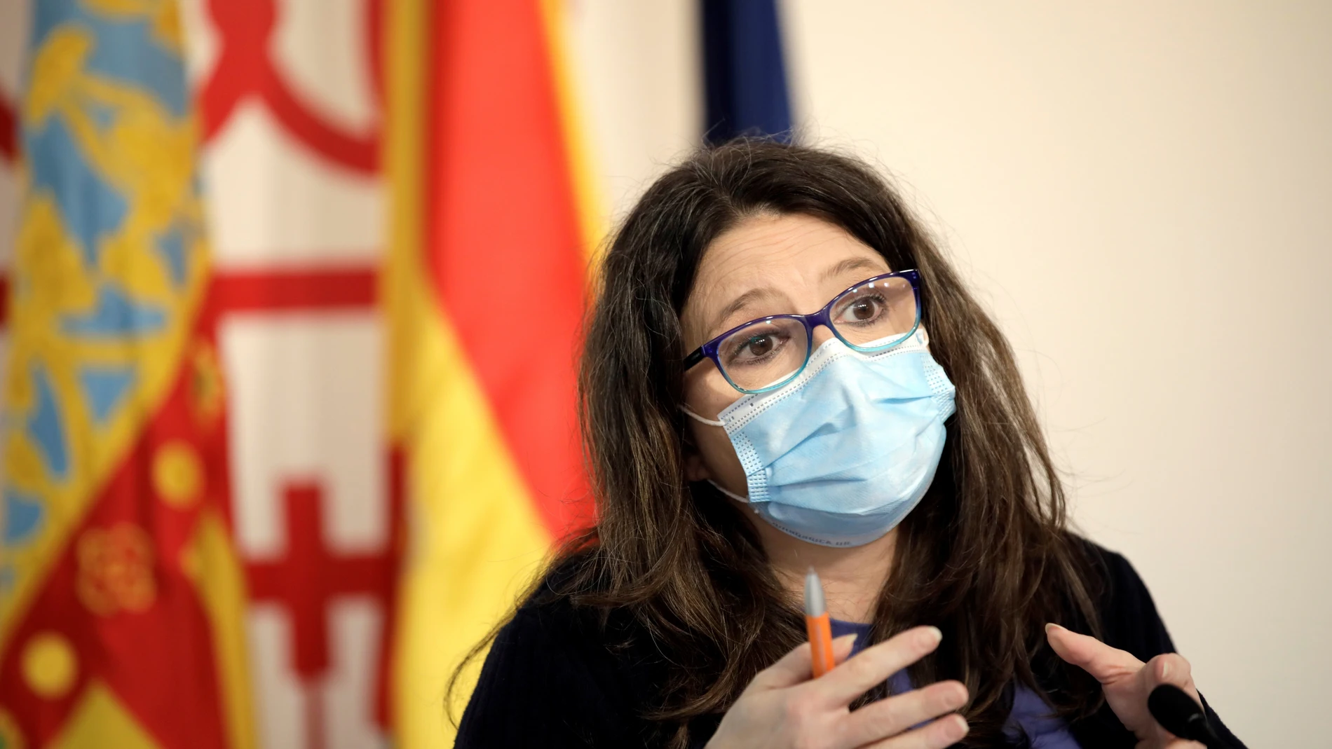 El submarino: La camiseta de Oltra