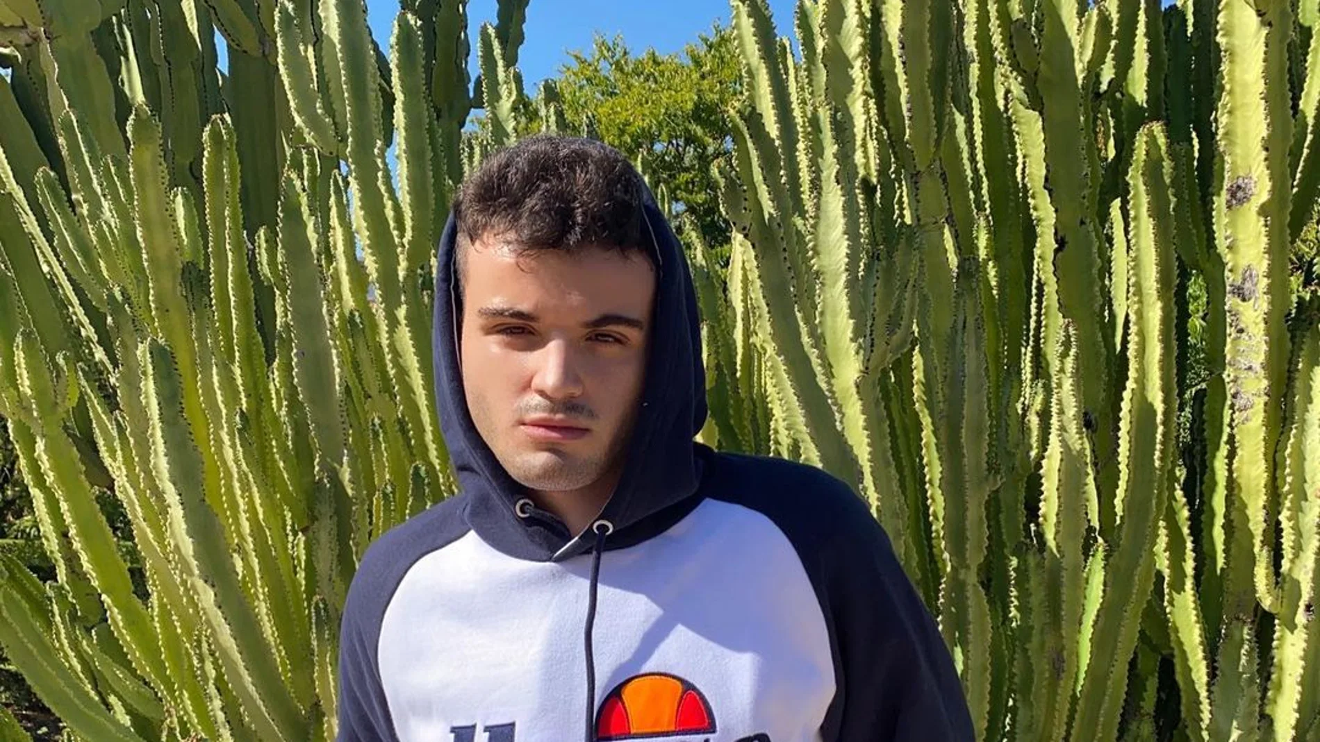 Javier Esdo, influencer