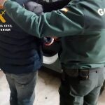 El autor de los hechos fue detenido por la Guardia Civil