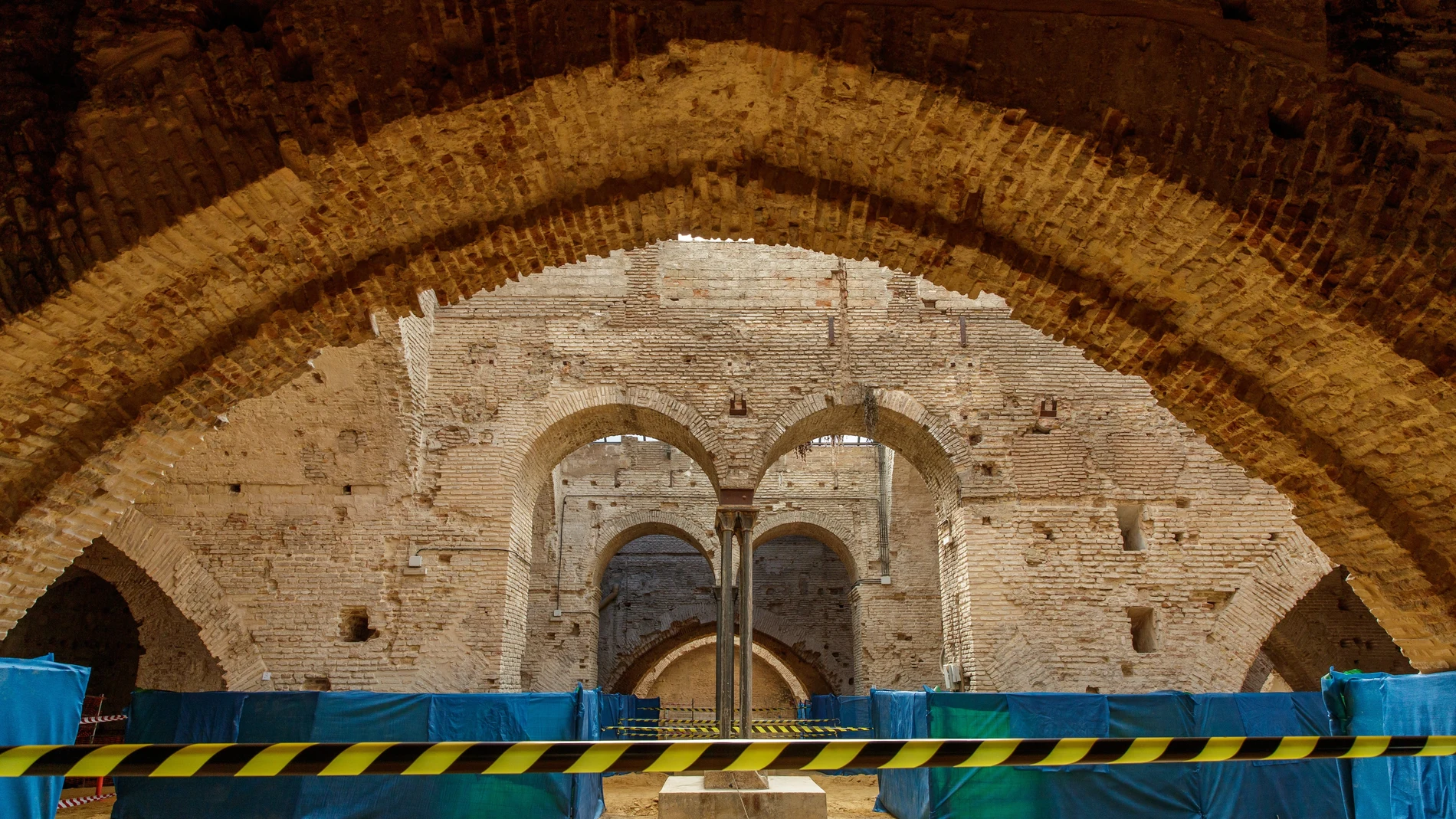 Vista parcial del interior de las Reales Atarazanas de Sevilla, el mayor astillero medieval de España. EFE/Julio Muñoz