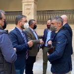 El alcalde de Lorca junto a miembros de la Mesa Negociadora sobre Ganadería Porcina