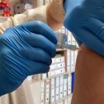 Comienza en el Hospital Regional de Málaga la vacunación de voluntarios del ensayo clínico de la vacuna de HIPRA contra la COVID-19